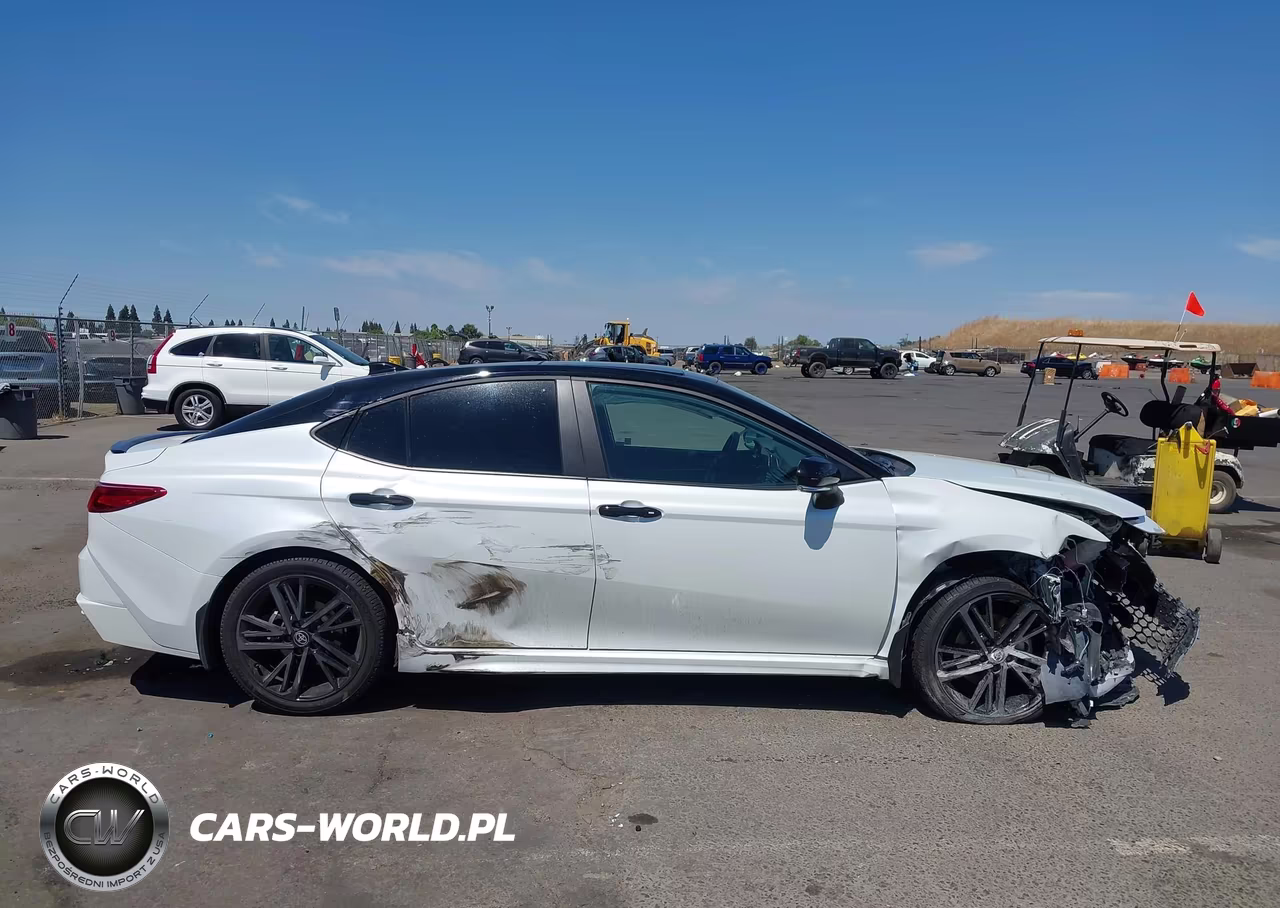 2025 Toyota Camry Xse VIN:4T1DAACK4SU124202 - 13