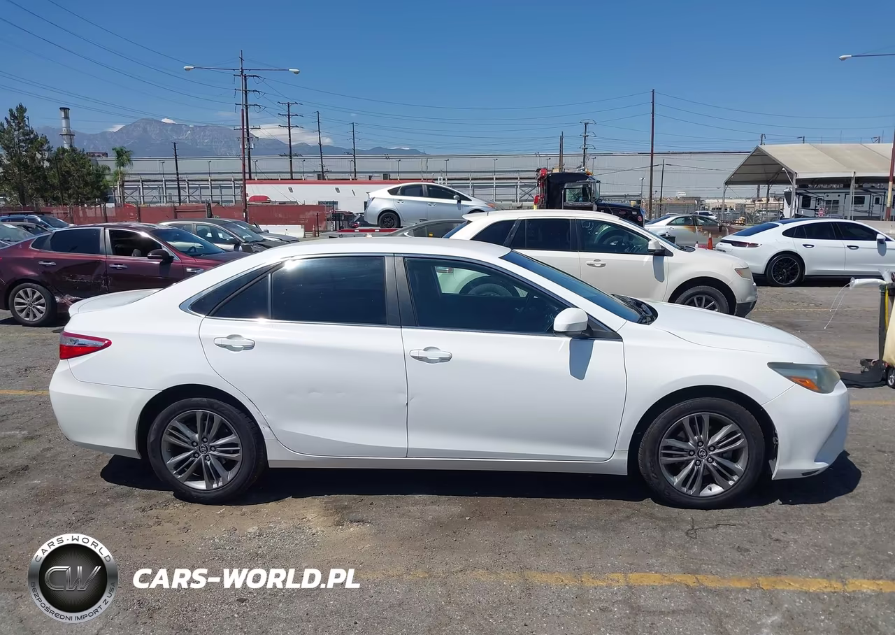 2015 Toyota Camry Se VIN:4T1BF1FK3FU902323 - 13