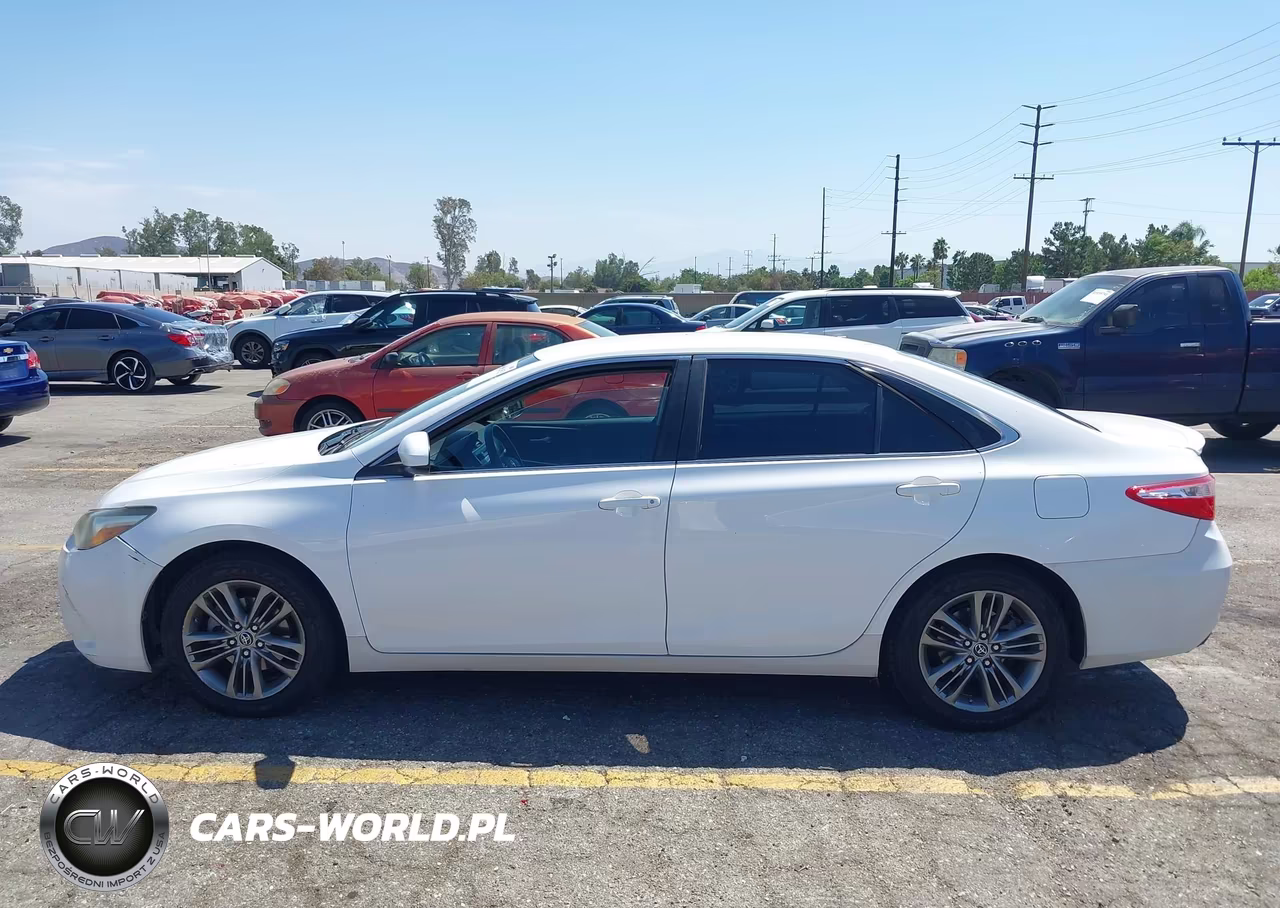 2015 Toyota Camry Se VIN:4T1BF1FK3FU902323 - 14