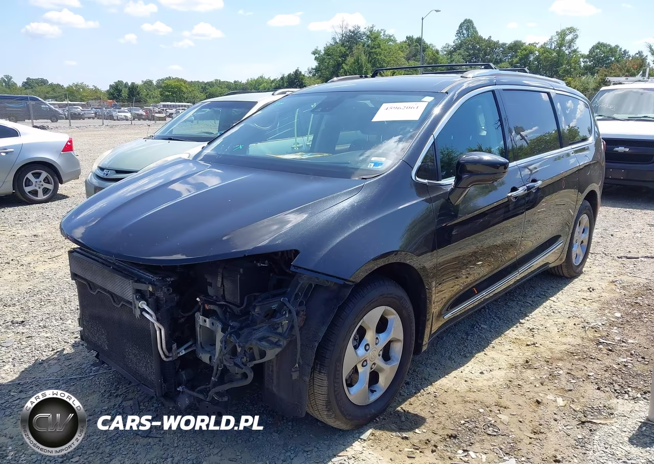 2017 Chrysler Pacifica Touring-L Plus VIN:2C4RC1EG1HR622361 - 2