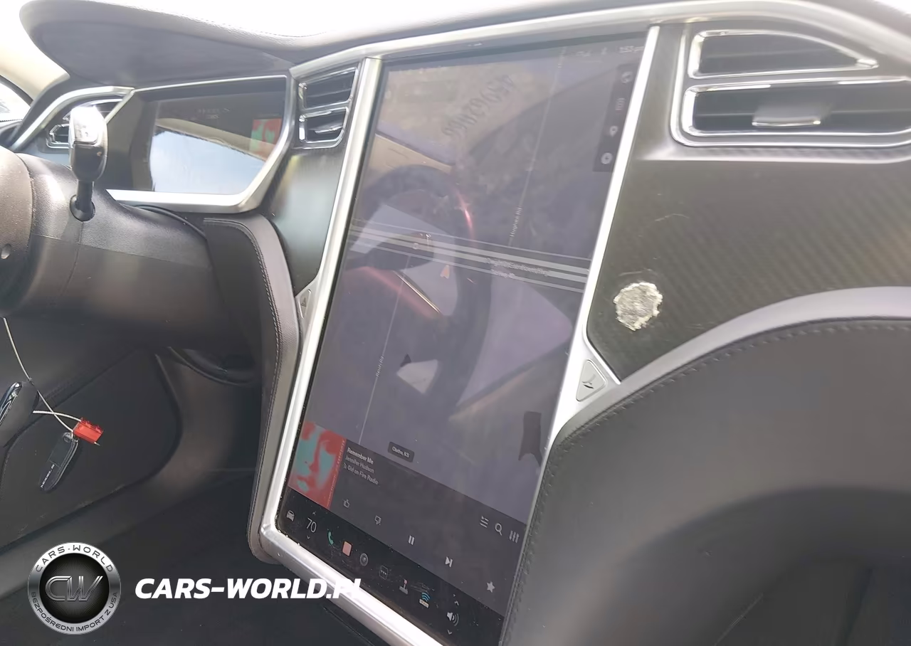 2013 Tesla Model S Performance VIN:5YJSA1DP7DFP06943 - 18