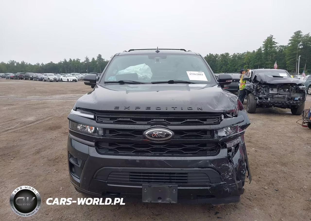 2022 Ford Expedition Limited VIN:1FMJU2AT6NEA15931 - 12