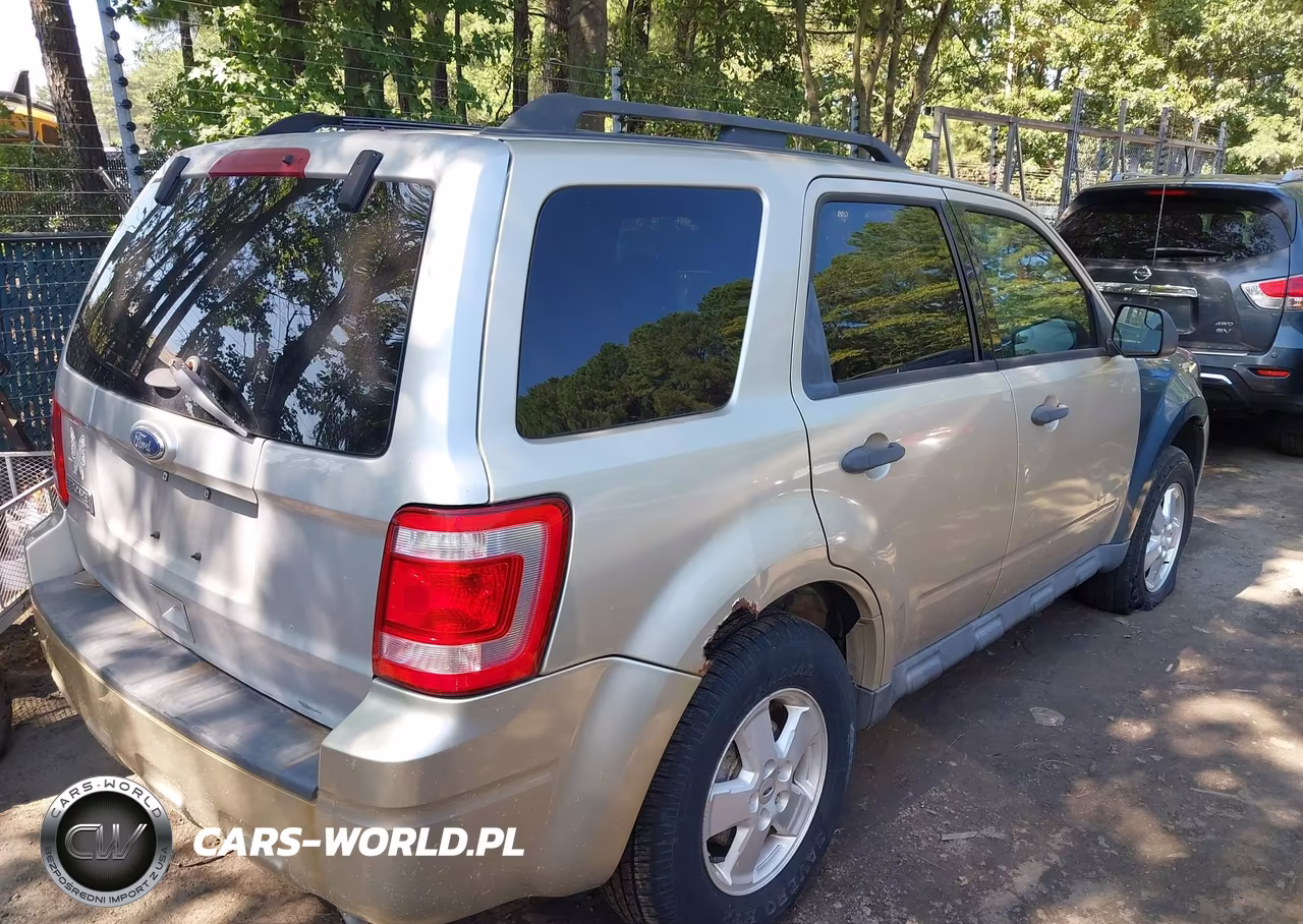 2011 Ford Escape Xlt VIN:1FMCU0D78BKA27538 - 4