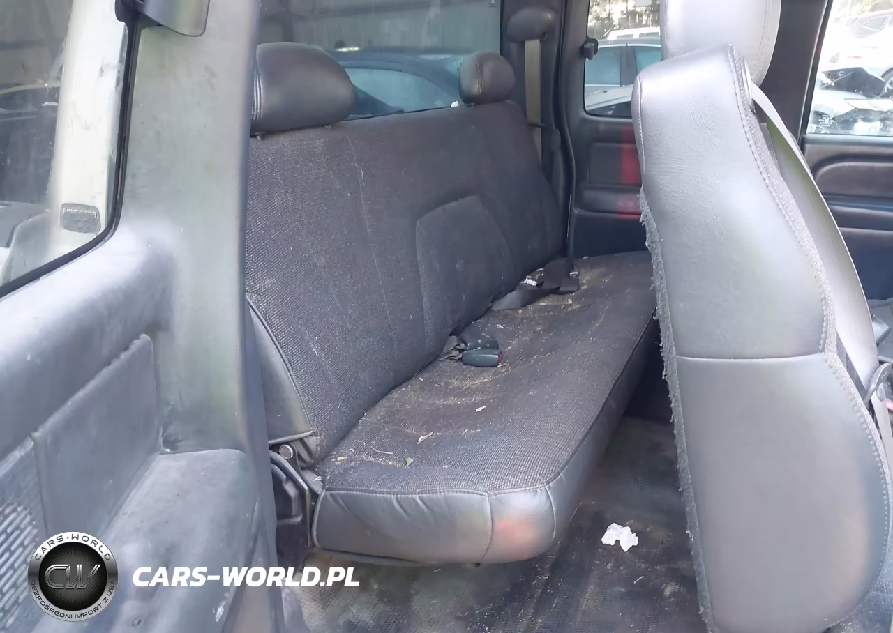 2001 Chevrolet Silverado 1500 VIN:2GCEK19VX11370379 - 8