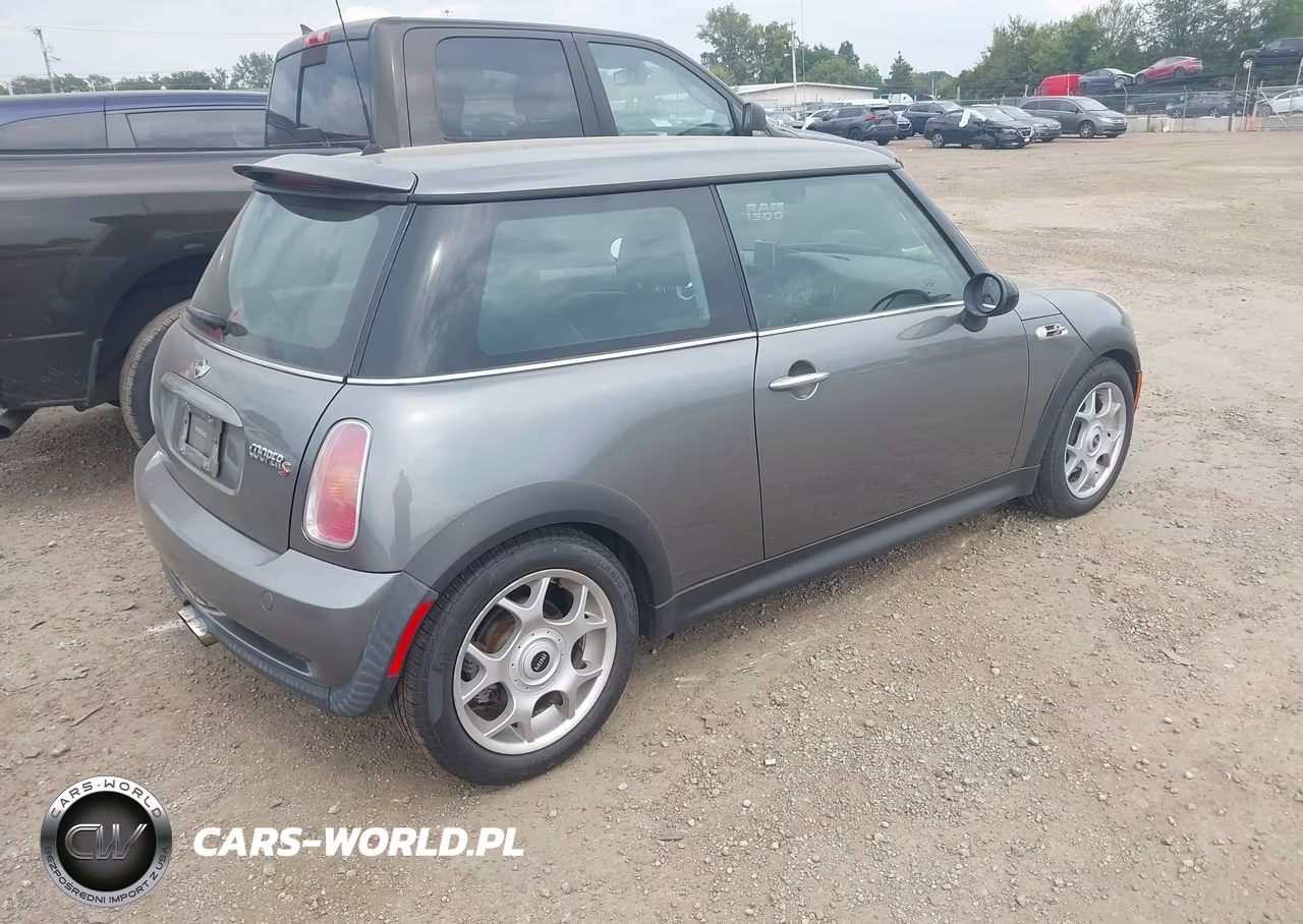 2004 Mini Cooper S VIN:WMWRE33444TD86533 - 4