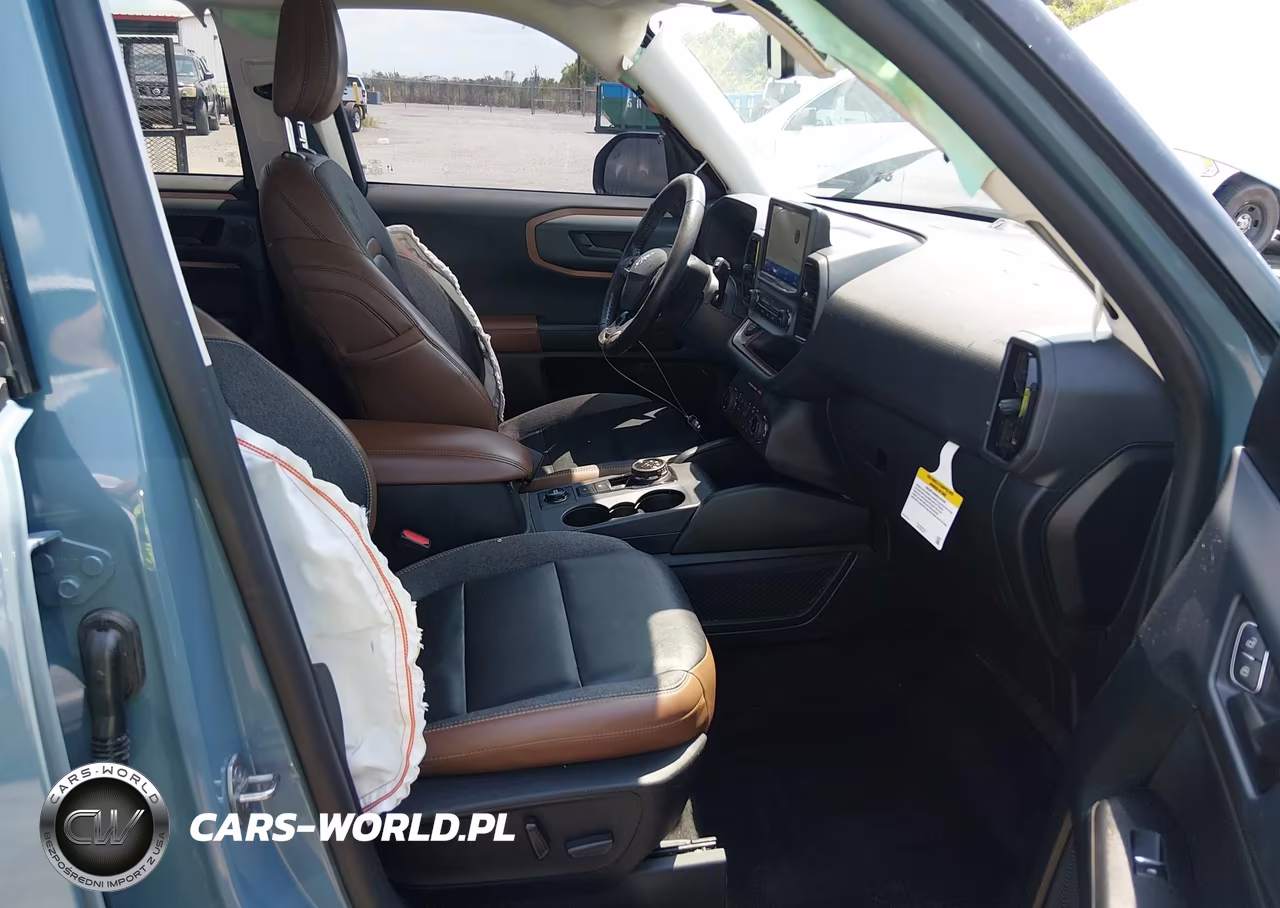 2022 Ford Bronco Sport Outer Banks VIN:3FMCR9C66NRE27922 - 5