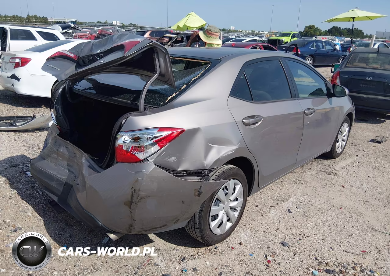 2016 Toyota Corolla Le VIN:5YFBURHE4GP447335 - 4