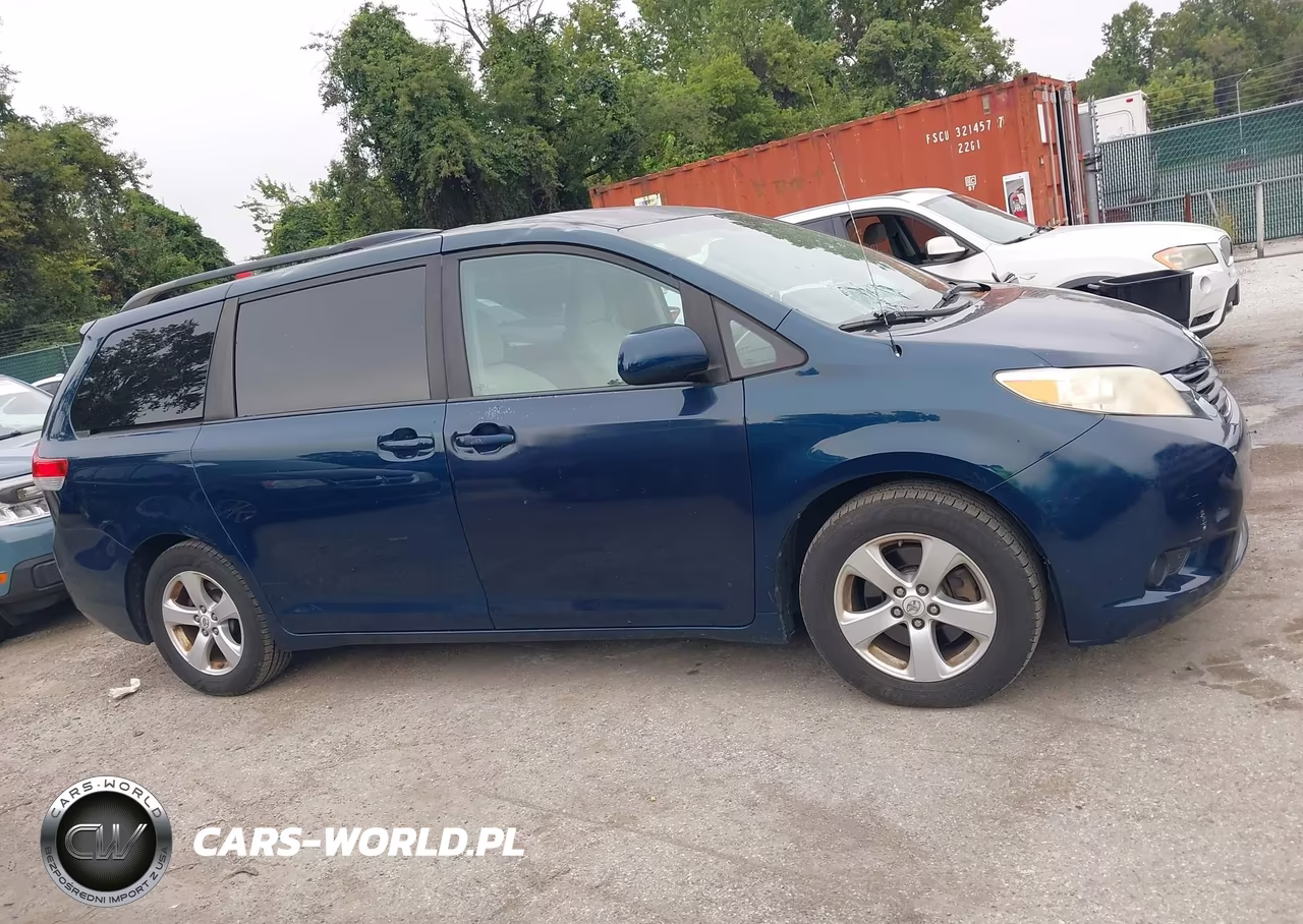 2012 Toyota Sienna Le V6 8 Passenger VIN:5TDKK3DC1CS199649 - 13