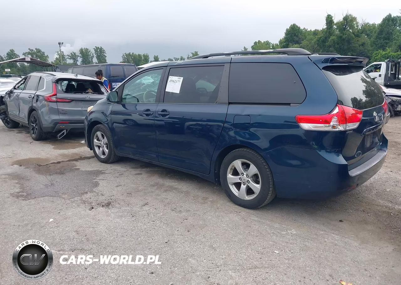 2012 Toyota Sienna Le V6 8 Passenger VIN:5TDKK3DC1CS199649 - 3
