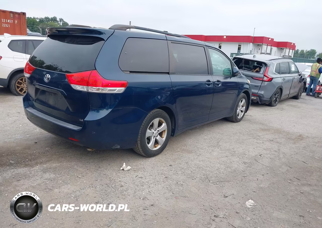 2012 Toyota Sienna Le V6 8 Passenger VIN:5TDKK3DC1CS199649 - 4