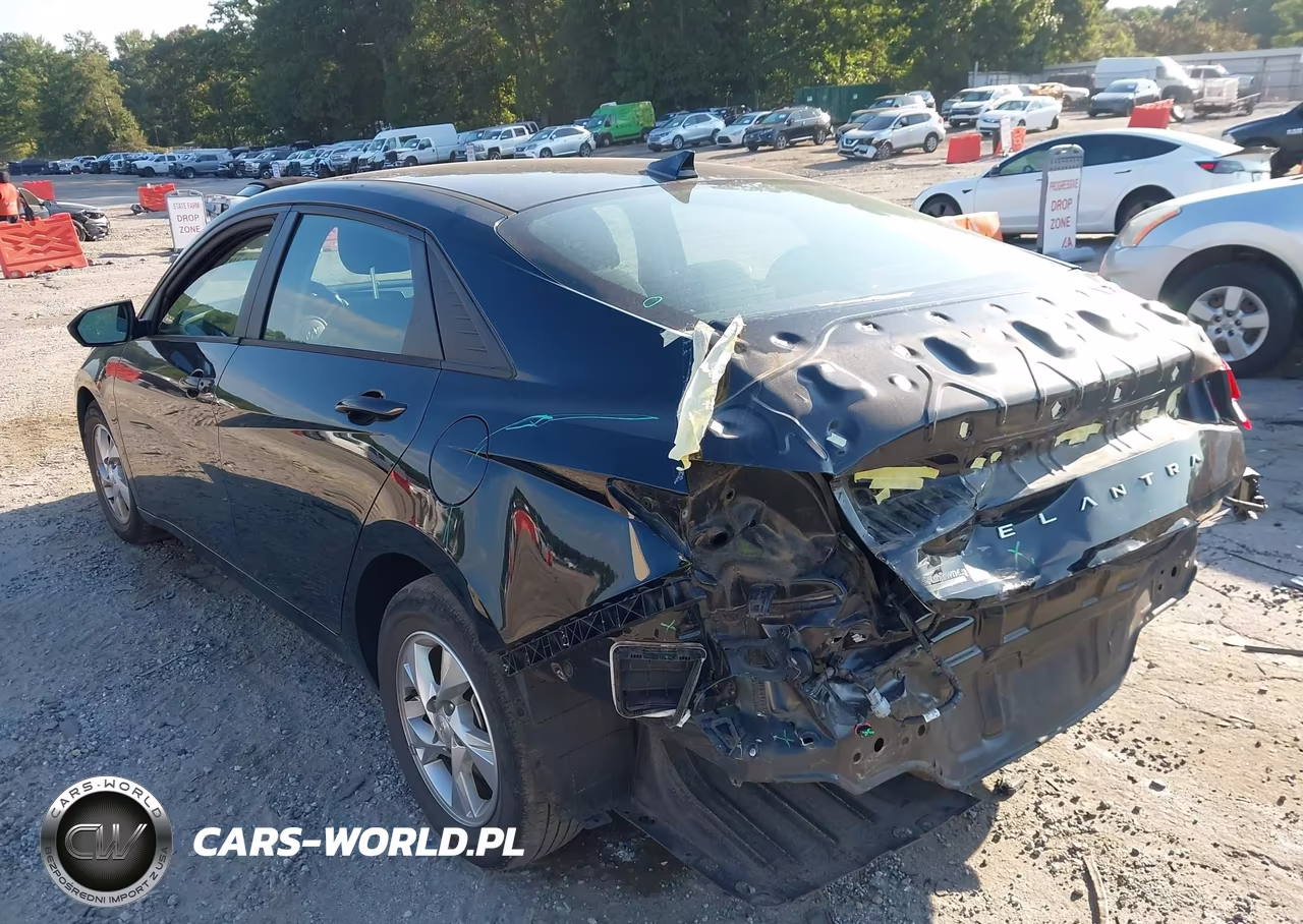 2022 Hyundai Elantra Se VIN:KMHLL4AG9NU324695 - 3