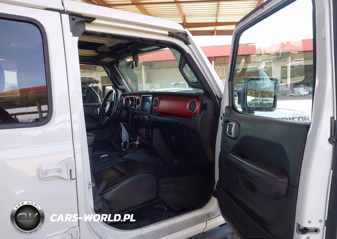 2018 Jeep Wrangler Unlimited Rubicon 4X4 VIN:1C4HJXFG2JW172848 - 5