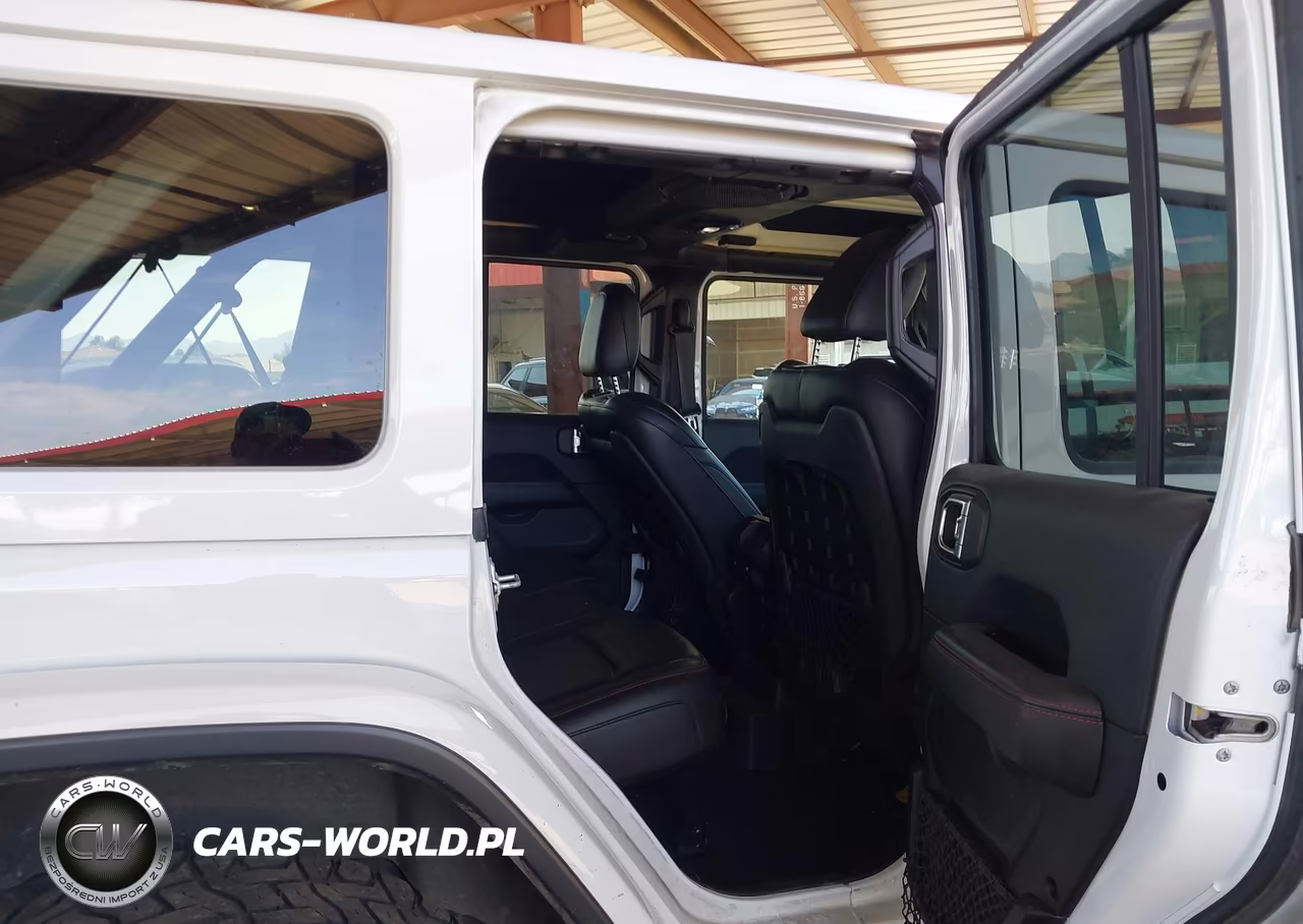 2018 Jeep Wrangler Unlimited Rubicon 4X4 VIN:1C4HJXFG2JW172848 - 8
