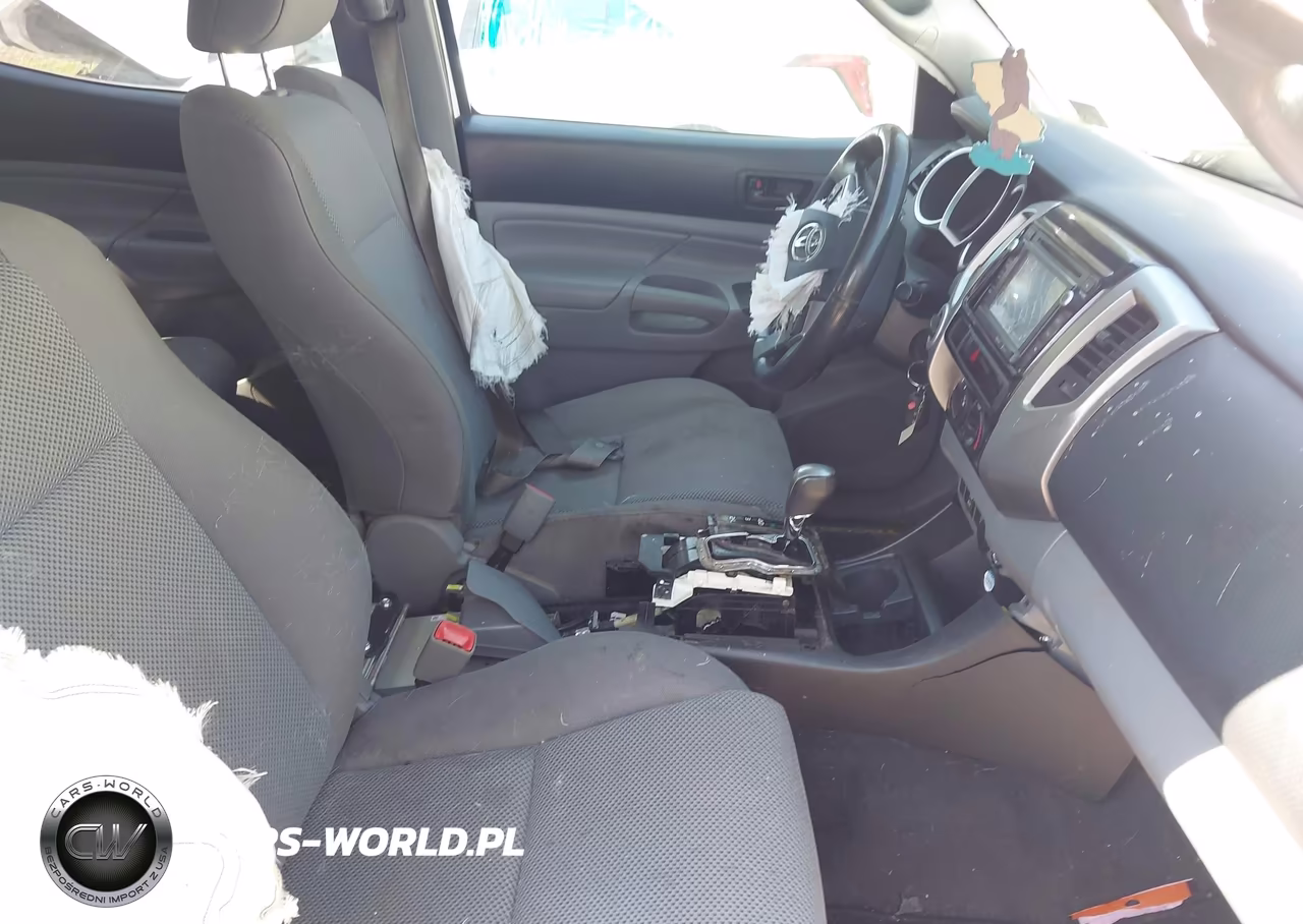 2015 Toyota Tacoma Base V6 VIN:3TMLU4EN1FM180804 - 5