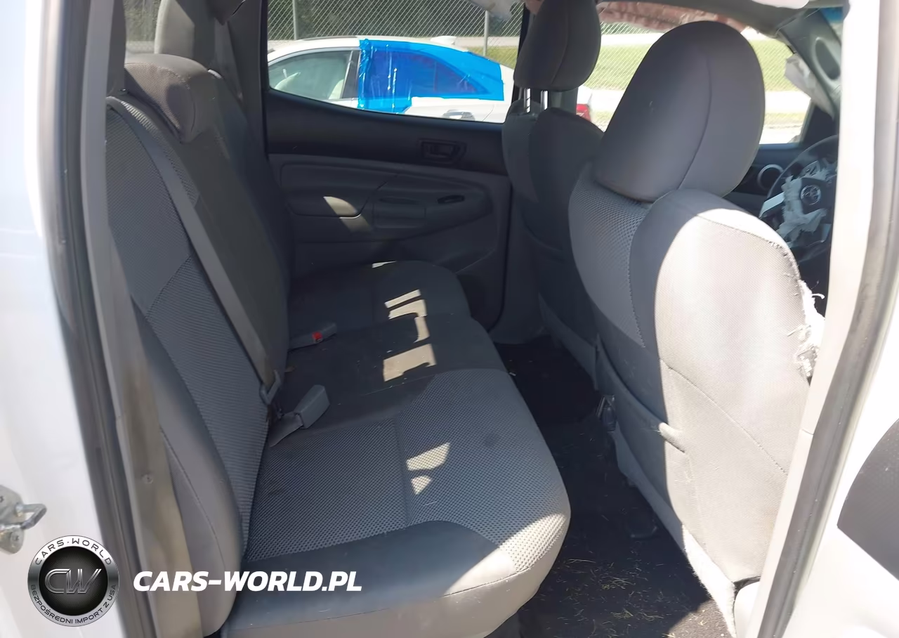2015 Toyota Tacoma Base V6 VIN:3TMLU4EN1FM180804 - 8