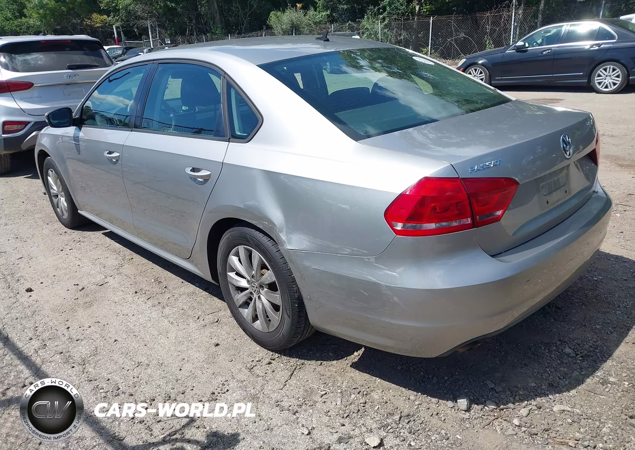 2013 Volkswagen Passat 2.5L S VIN:1VWAP7A39DC107812 - 3