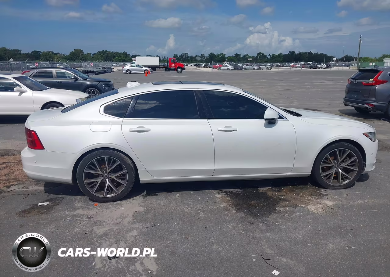 2018 Volvo S90 T5 Momentum VIN:LVY982AK8JP039285 - 13