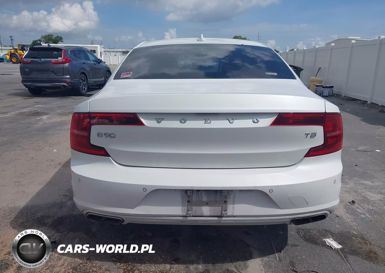 2018 Volvo S90 T5 Momentum VIN:LVY982AK8JP039285 - 16