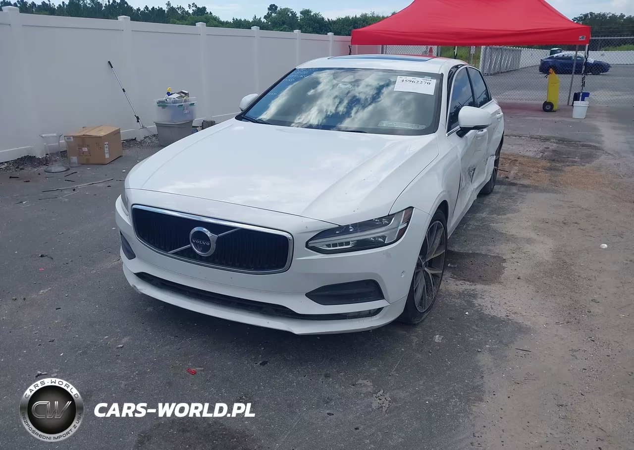 2018 Volvo S90 T5 Momentum VIN:LVY982AK8JP039285 - 2
