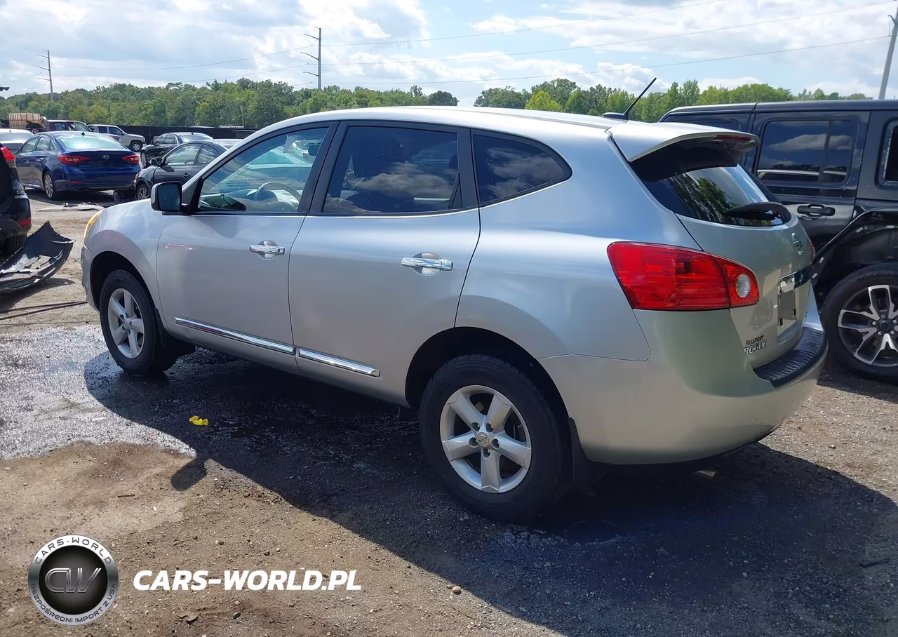 2013 Nissan Rogue S VIN:JN8AS5MV3DW606692 - 3