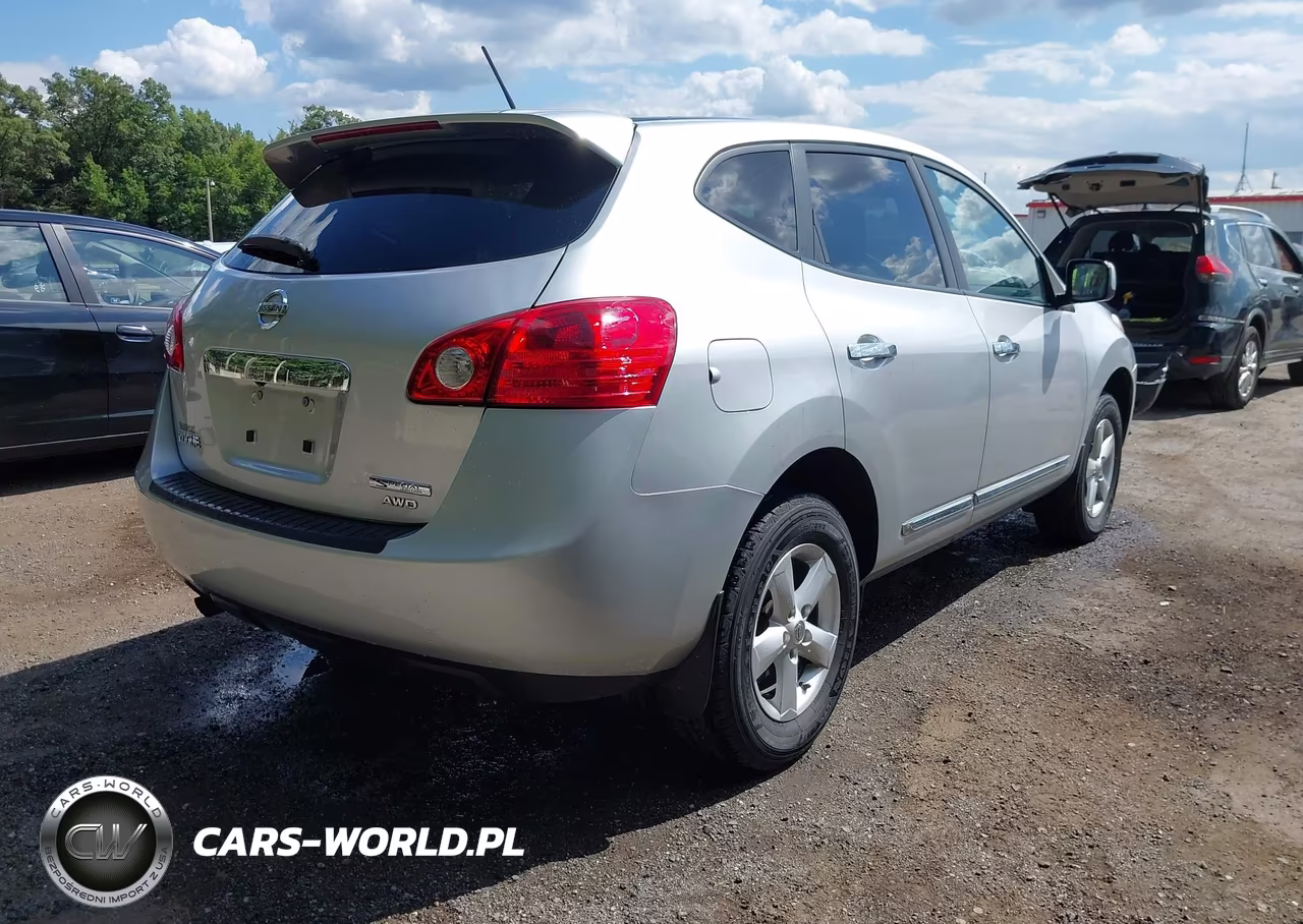 2013 Nissan Rogue S VIN:JN8AS5MV3DW606692 - 4