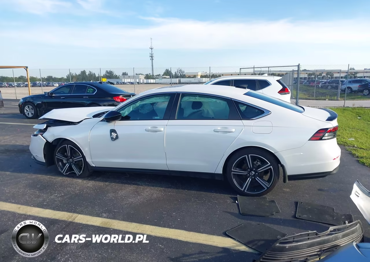 2025 Honda Accord Hybrid Sport VIN:1HGCY2F55SA050752 - 14