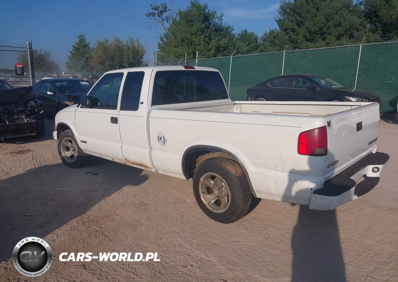 2002 Chevrolet S-10 Ls VIN:1GCCS19W328239776 - 3