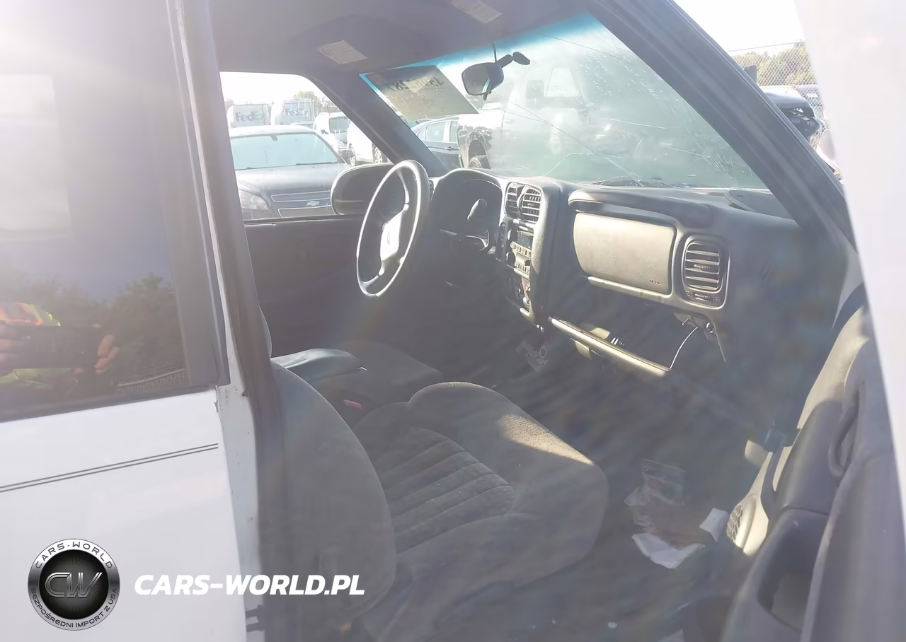 2002 Chevrolet S-10 Ls VIN:1GCCS19W328239776 - 5