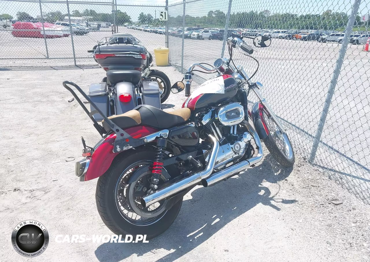 2007 Harley-Davidson Xl1200 C VIN:1HD1CT31X7K408522 - 4