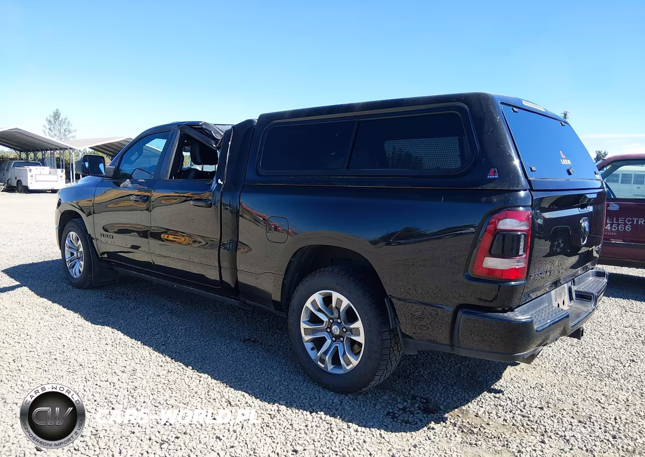 2019 Ram 1500 Sport VIN:1C6SRFTT9KN611276 - 3