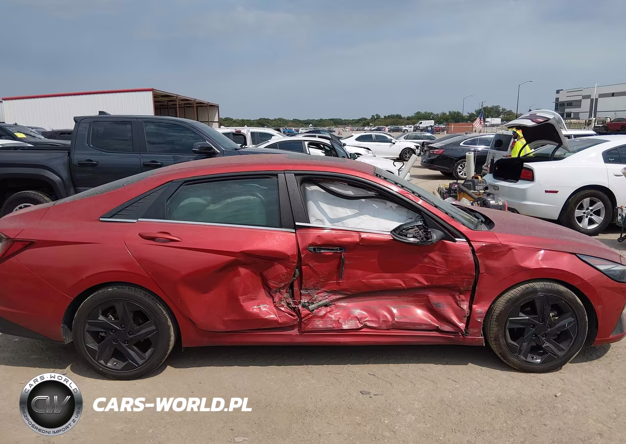 2022 Hyundai Elantra Limited VIN:KMHLP4AG4NU229840 - 11