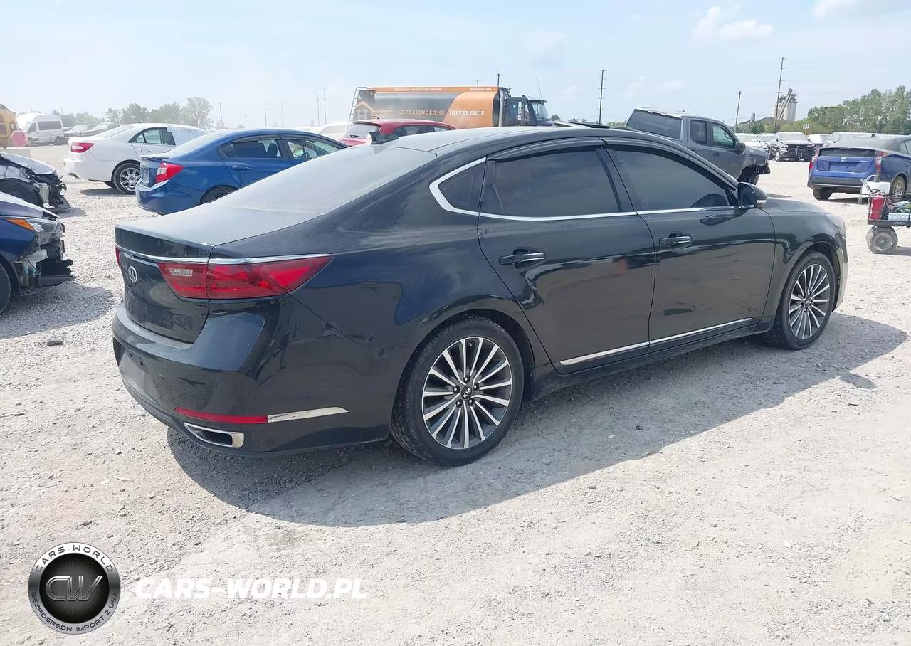 2018 Kia Cadenza Premium VIN:KNALC4J12J5127613 - 4