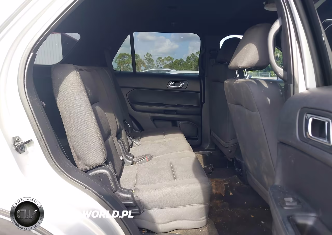 2016 Ford Utility Police Interceptor VIN:1FM5K8AR3GGA28593 - 8