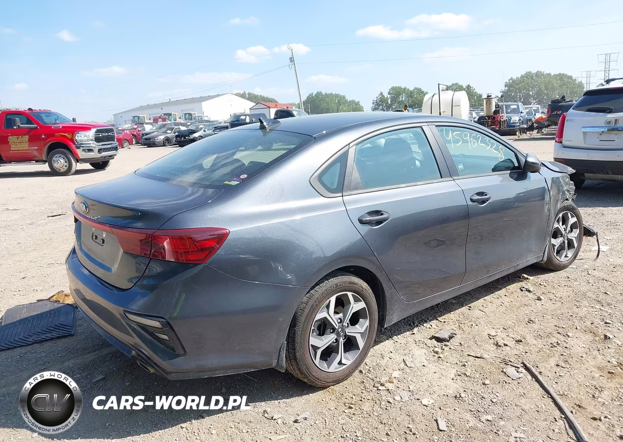 2021 Kia Forte Lxs VIN:3KPF24AD0ME414146 - 4