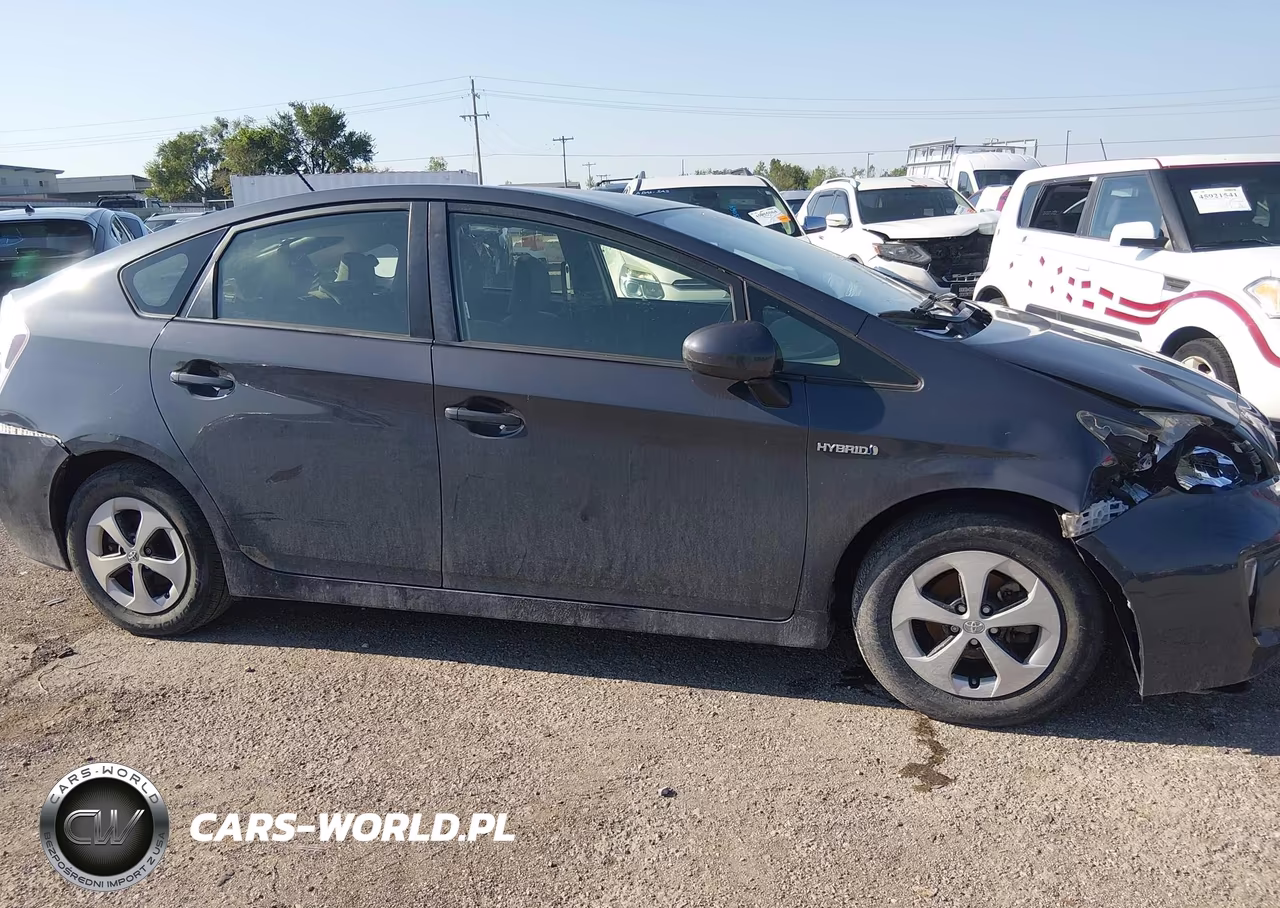 2015 Toyota Prius Three VIN:JTDKN3DU6F1914510 - 13