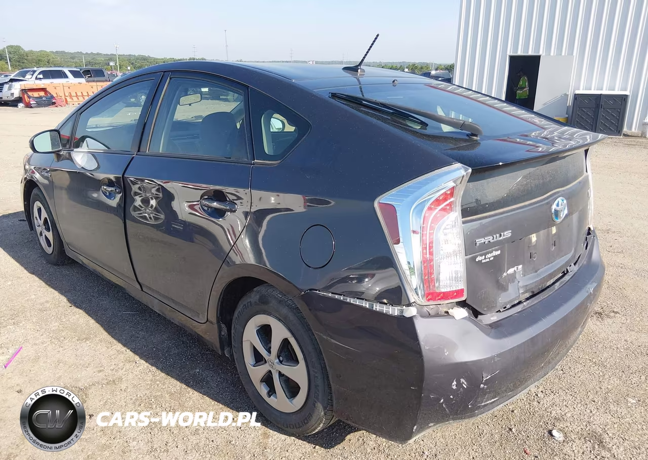 2015 Toyota Prius Three VIN:JTDKN3DU6F1914510 - 3