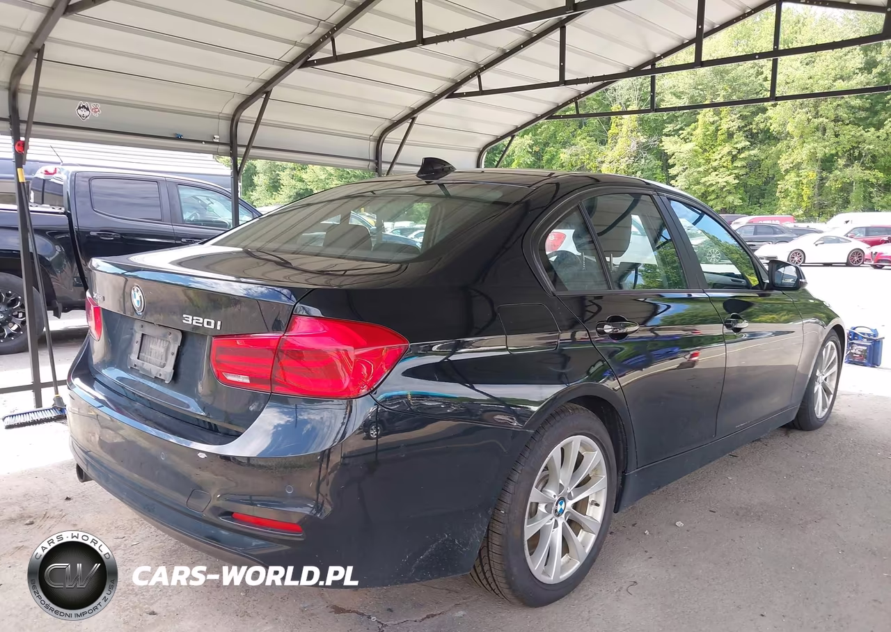 2017 BMW 320I xDrive VIN:WBA8E5G39HNU42756 - 4