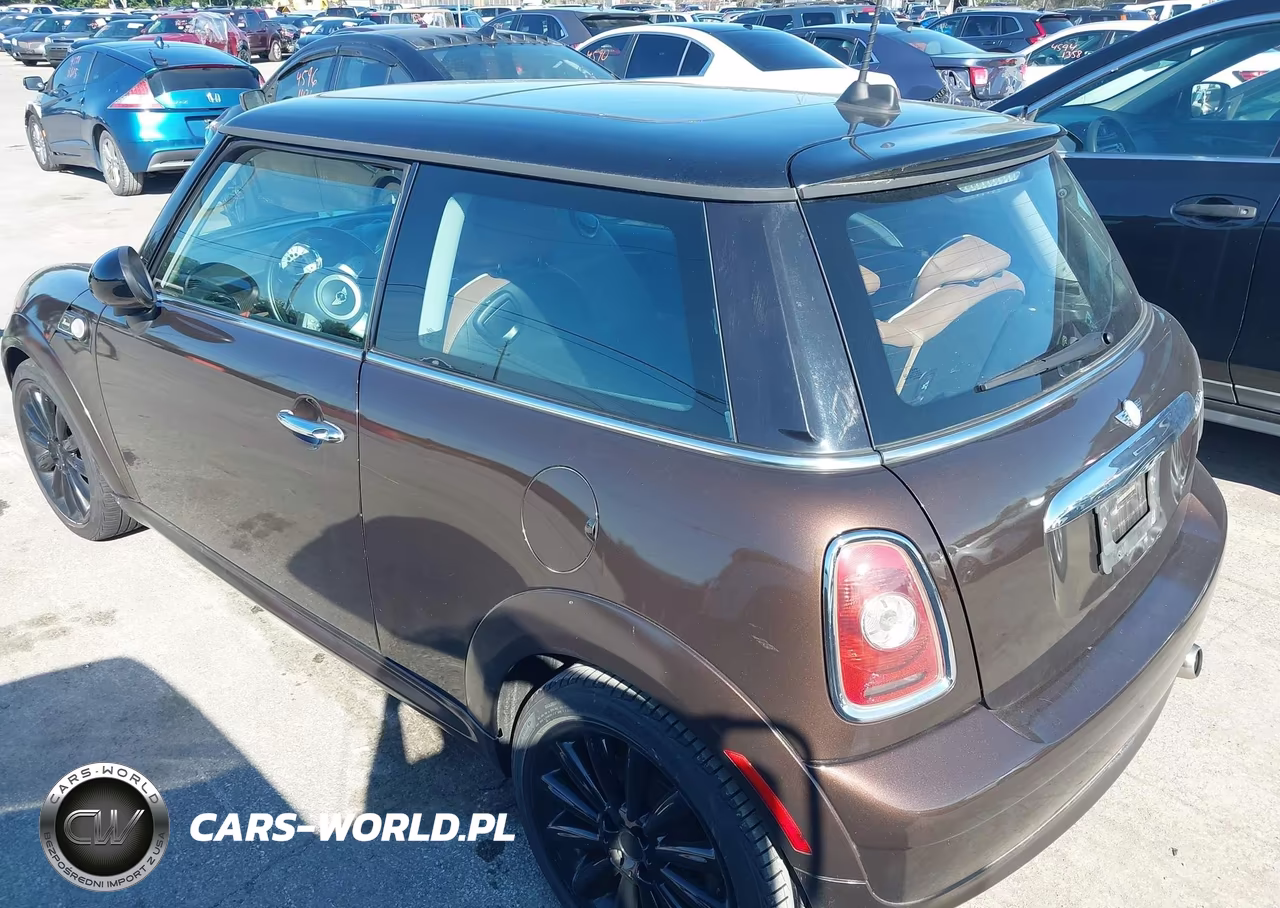 2010 Mini Cooper VIN:WMWMF3C57ATZ22738 - 3