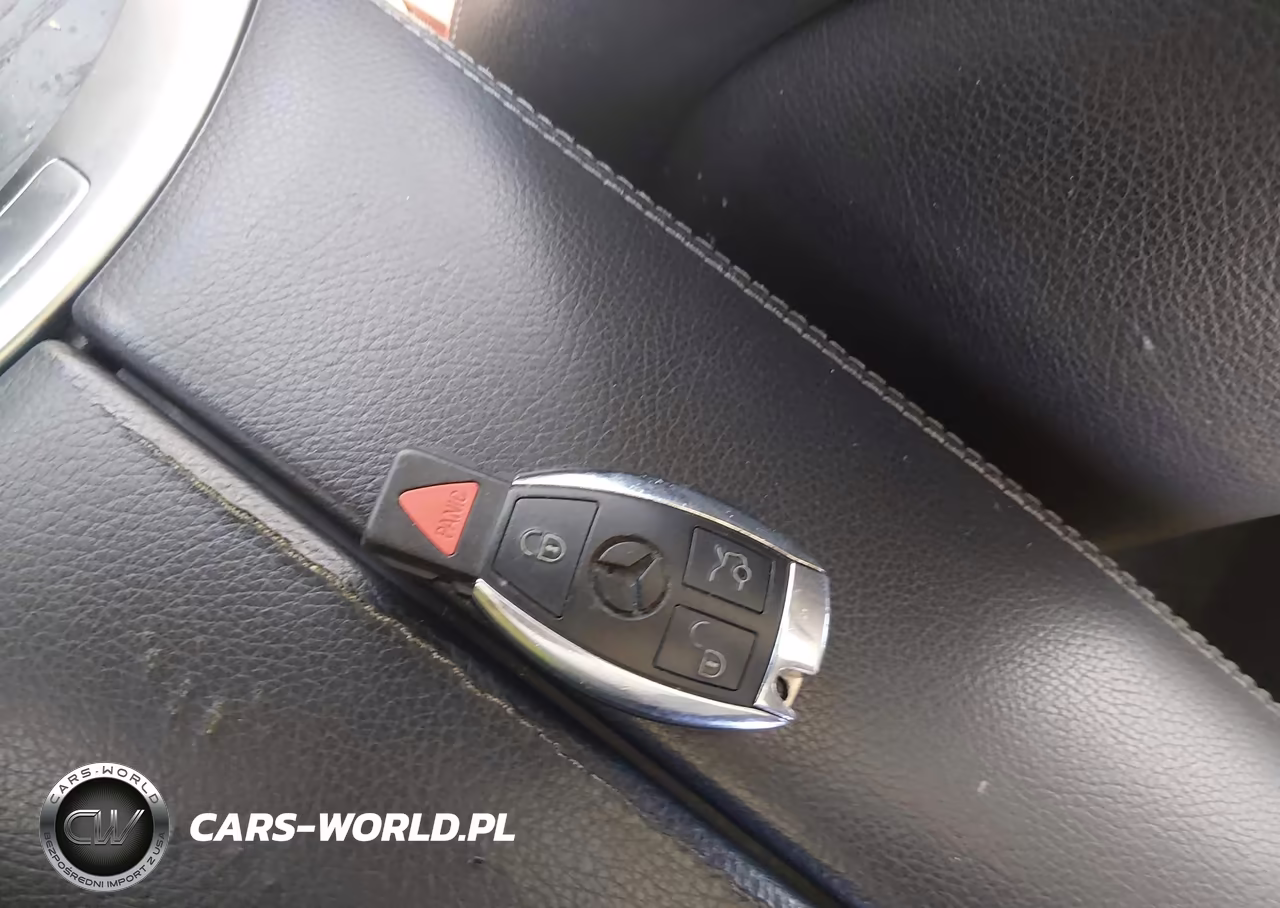 2016 Mercedes-Benz C 300 VIN:55SWF4JB3GU140053 - 11