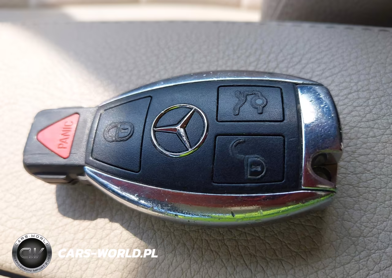 2018 Mercedes-Benz C 300 4Matic VIN:WDDWF4KB1JR326360 - 11