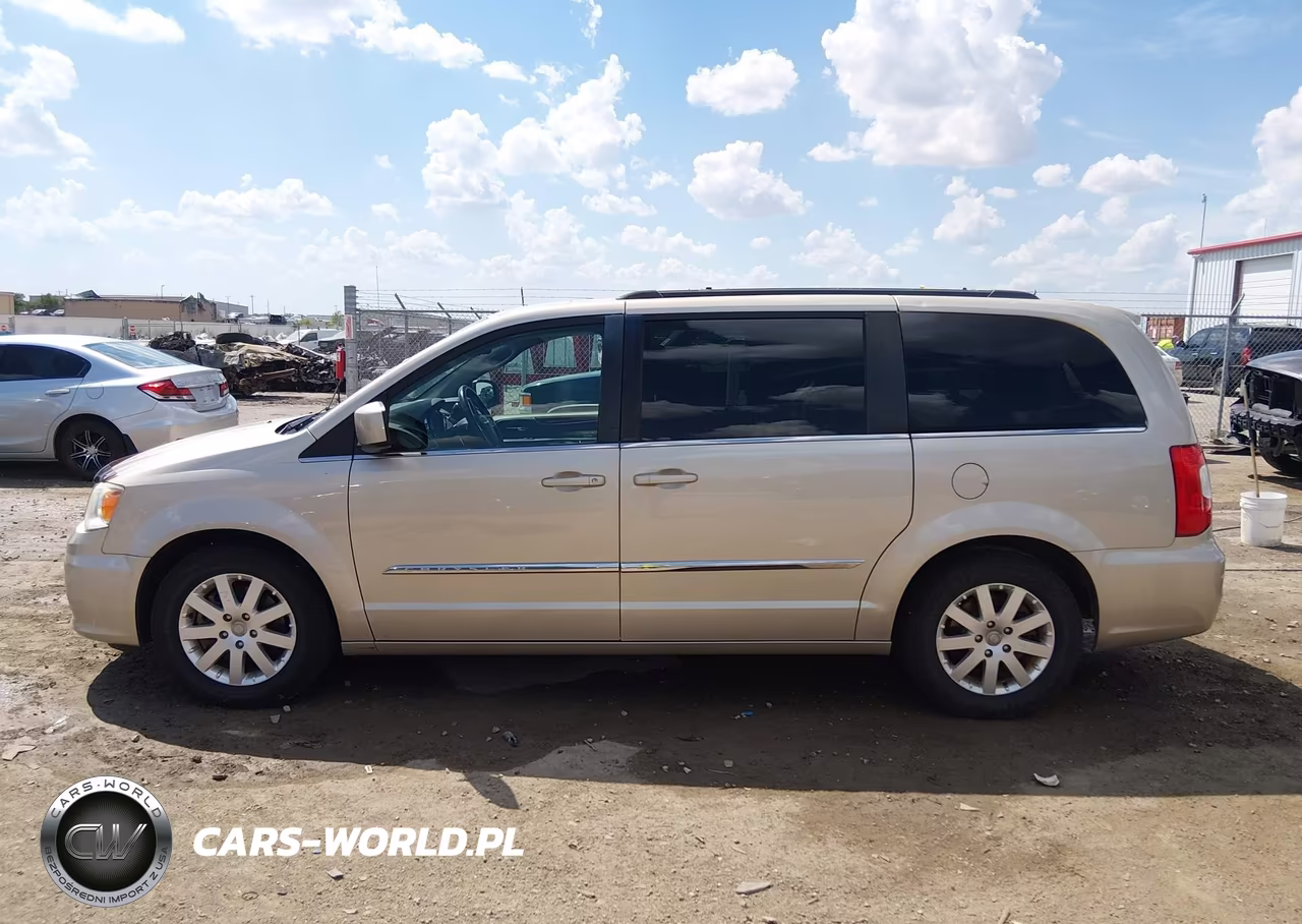 2013 Chrysler Town & Country Touring VIN:2C4RC1BG2DR539164 - 14