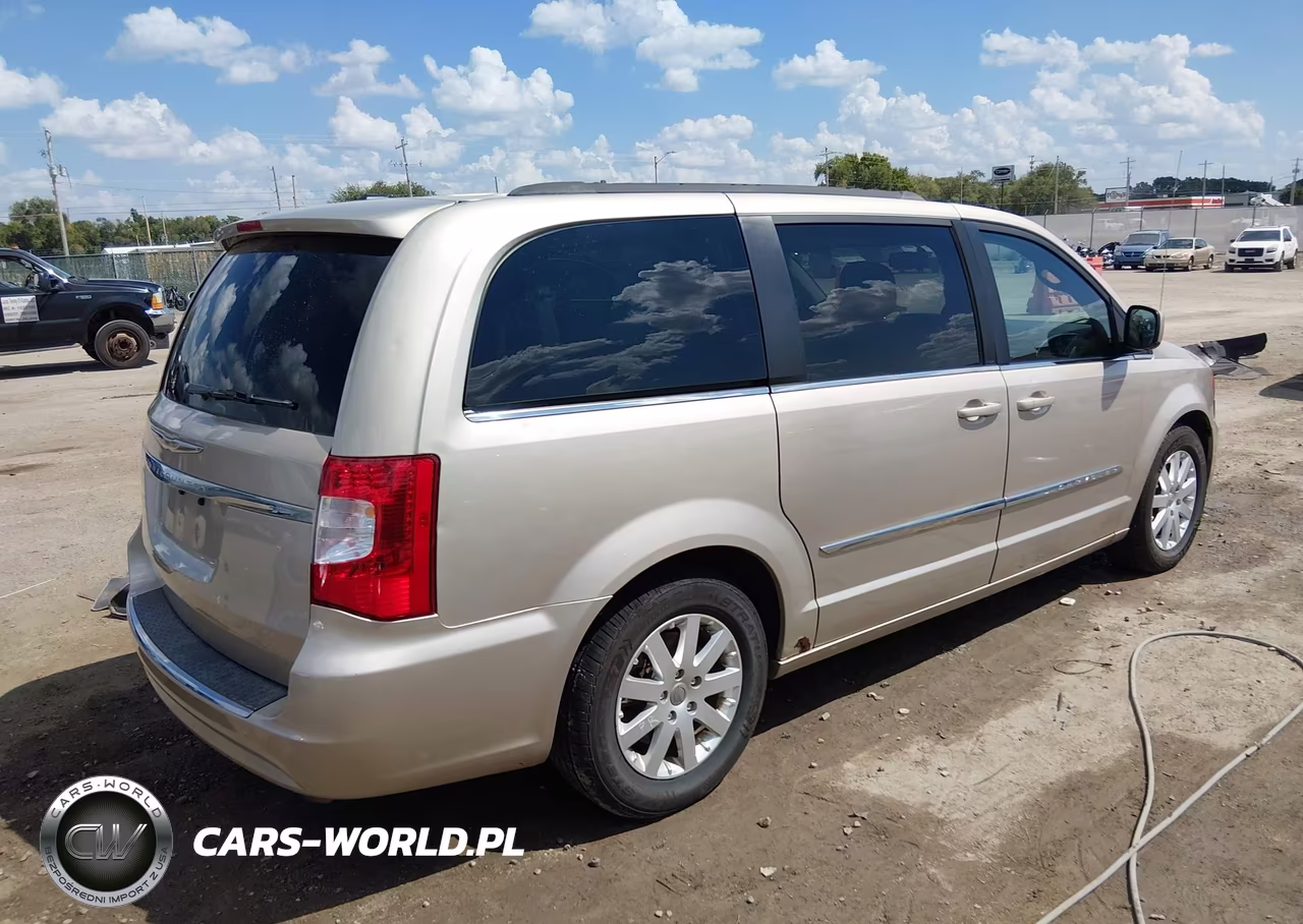 2013 Chrysler Town & Country Touring VIN:2C4RC1BG2DR539164 - 4