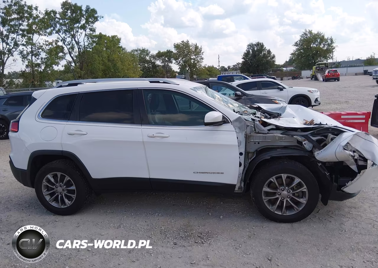 2020 Jeep Cherokee Latitude Plus 4X4 VIN:1C4PJMLB3LD569518 - 14