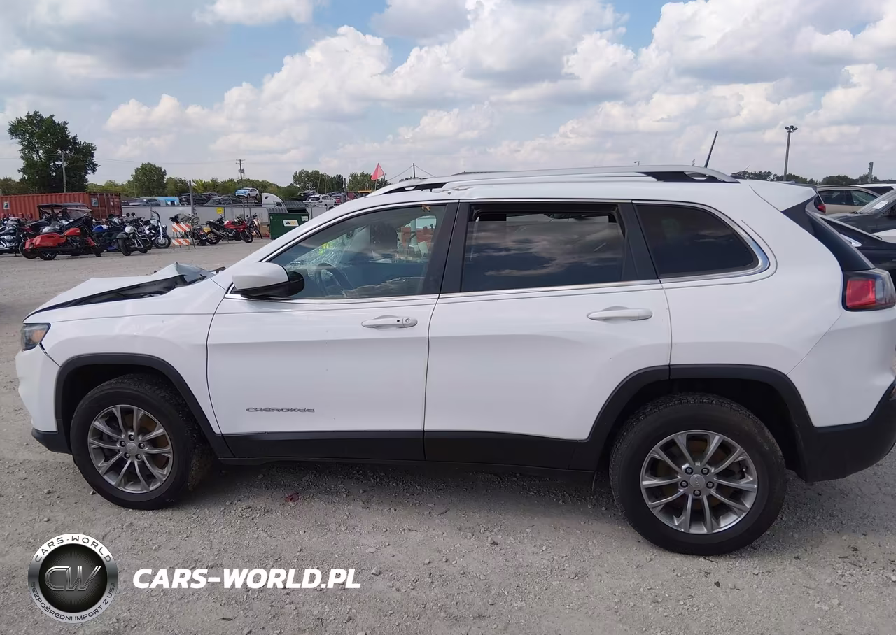2020 Jeep Cherokee Latitude Plus 4X4 VIN:1C4PJMLB3LD569518 - 15