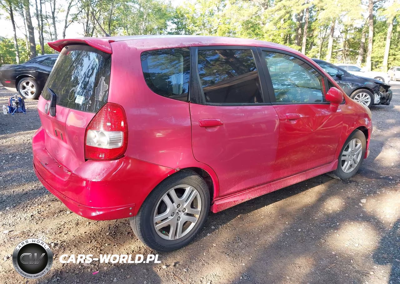 2008 Honda Fit Sport VIN:JHMGD38658S045611 - 4