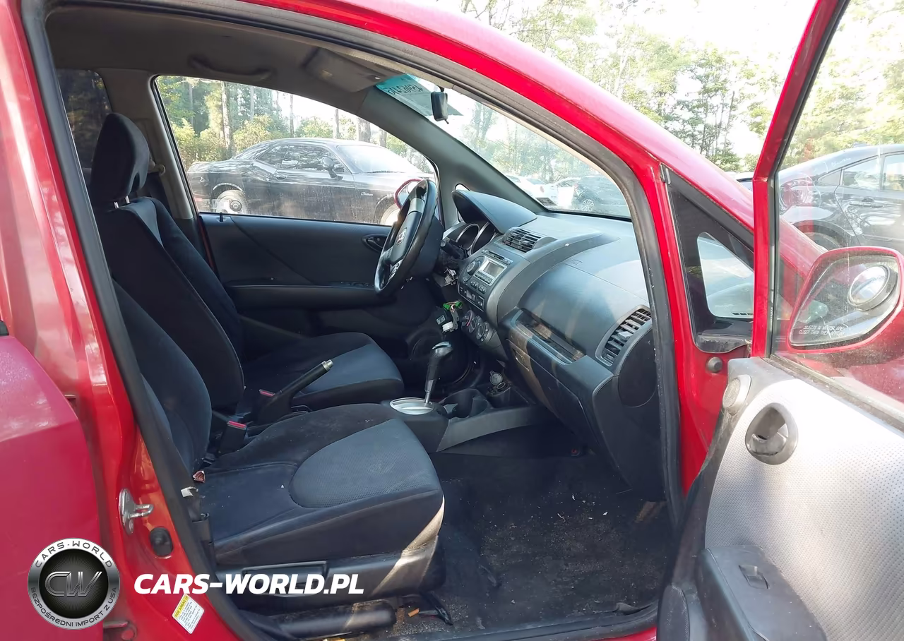 2008 Honda Fit Sport VIN:JHMGD38658S045611 - 5