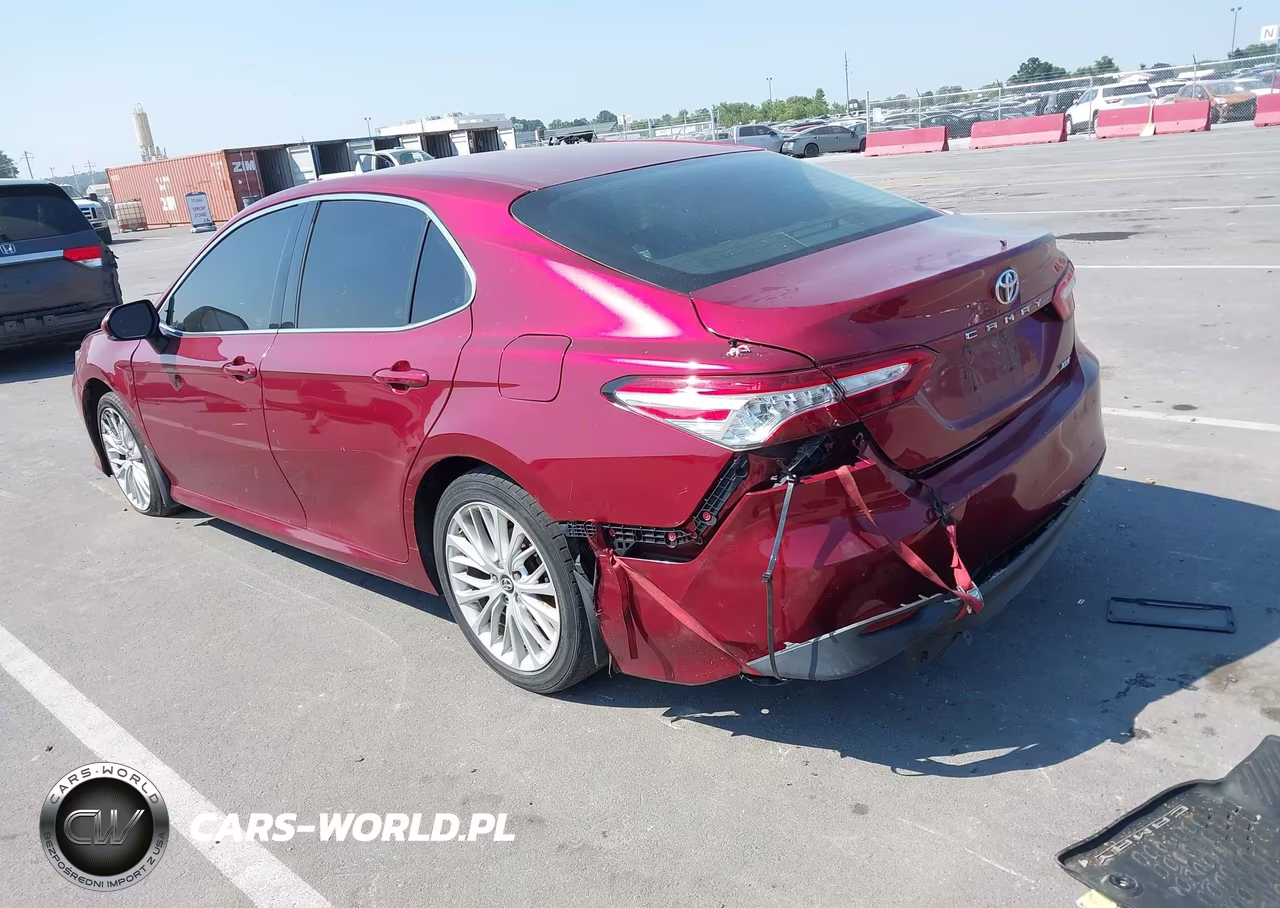 2018 Toyota Camry Xle VIN:4T1B11HK5JU556103 - 3