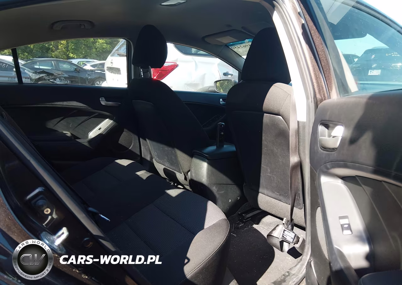 2018 Kia Forte Lx VIN:3KPFK4A77JE216315 - 8
