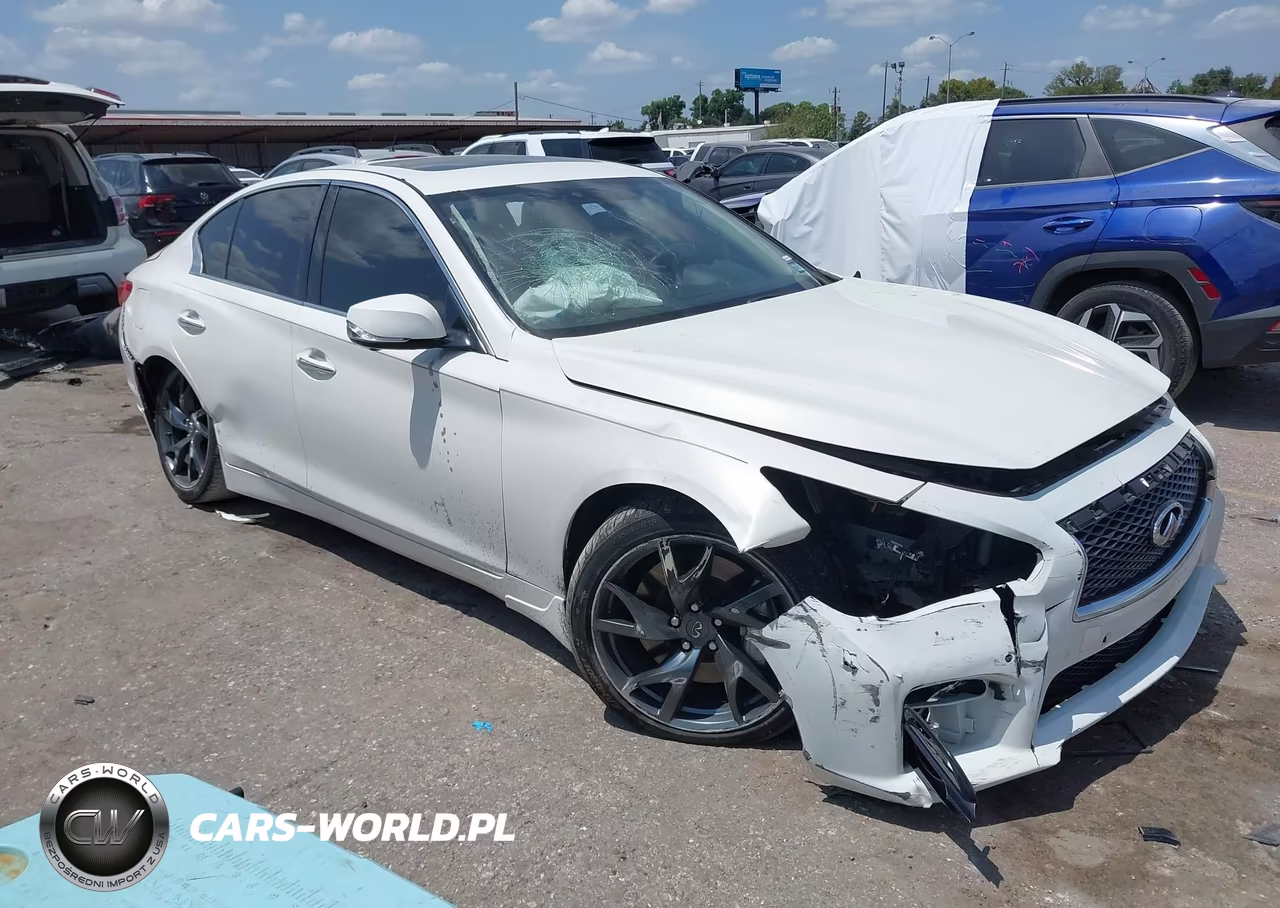 2015 Infiniti Q50 Sport