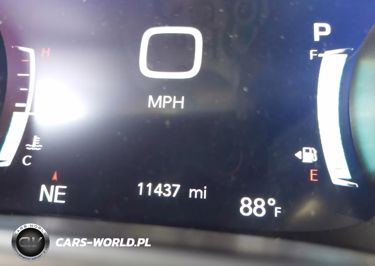 2027 Chrysler Pacifica VIN:2C4RC1BG8VR568072 - 16
